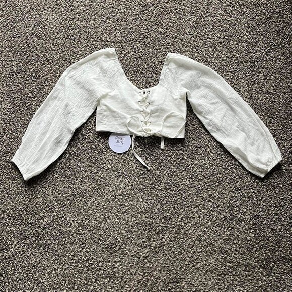 NWT Princess Polly White Cropped Lace Up Feminine Blouse, 100% Cotton, normcore - Picture 2 of 5